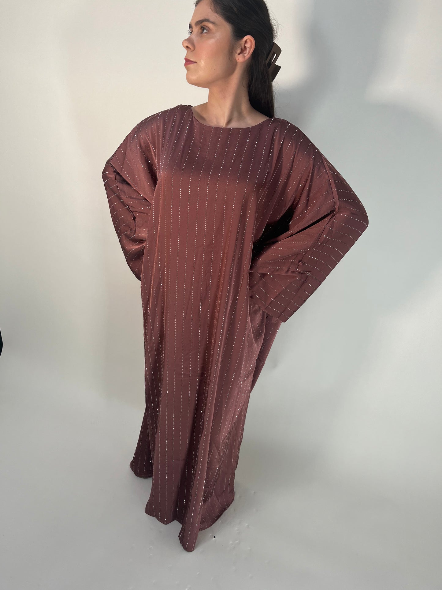 Abaya Sheikha – Somptuosité et éclat pour l’Aïd 2025 ✨