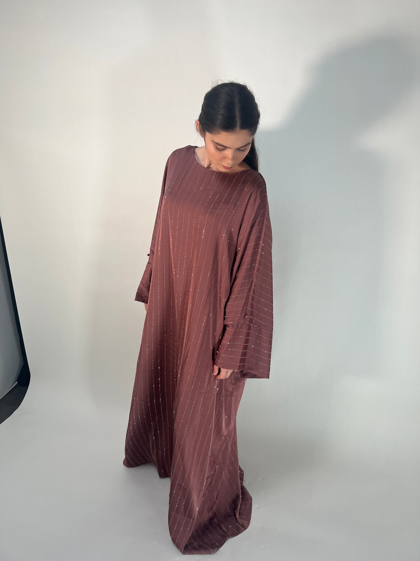 Abaya Sheikha – Somptuosité et éclat pour l’Aïd 2025 ✨