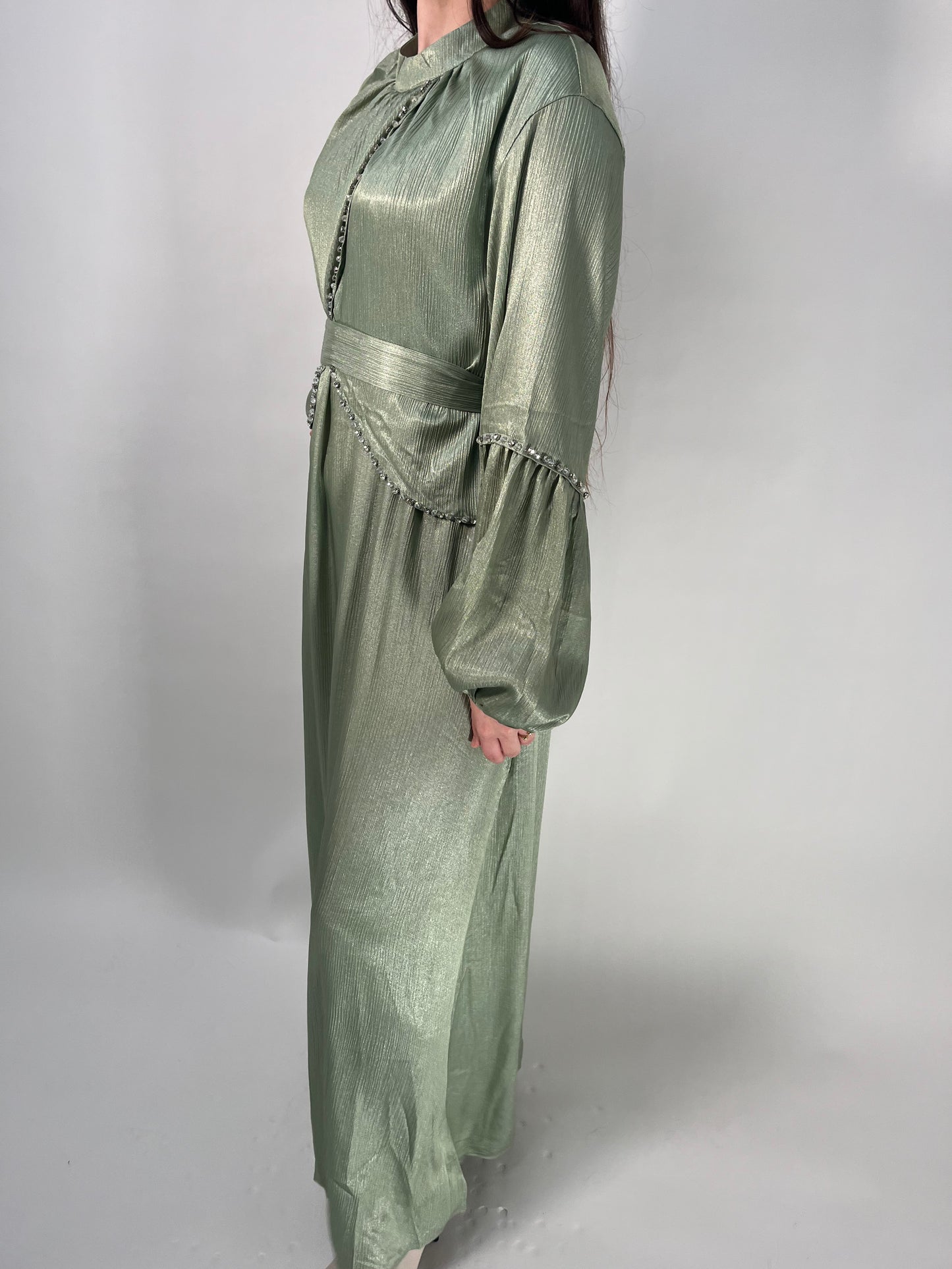 Abaya Jawahir – L’élégance d’une princesse pour l’Aïd 2025 ✨