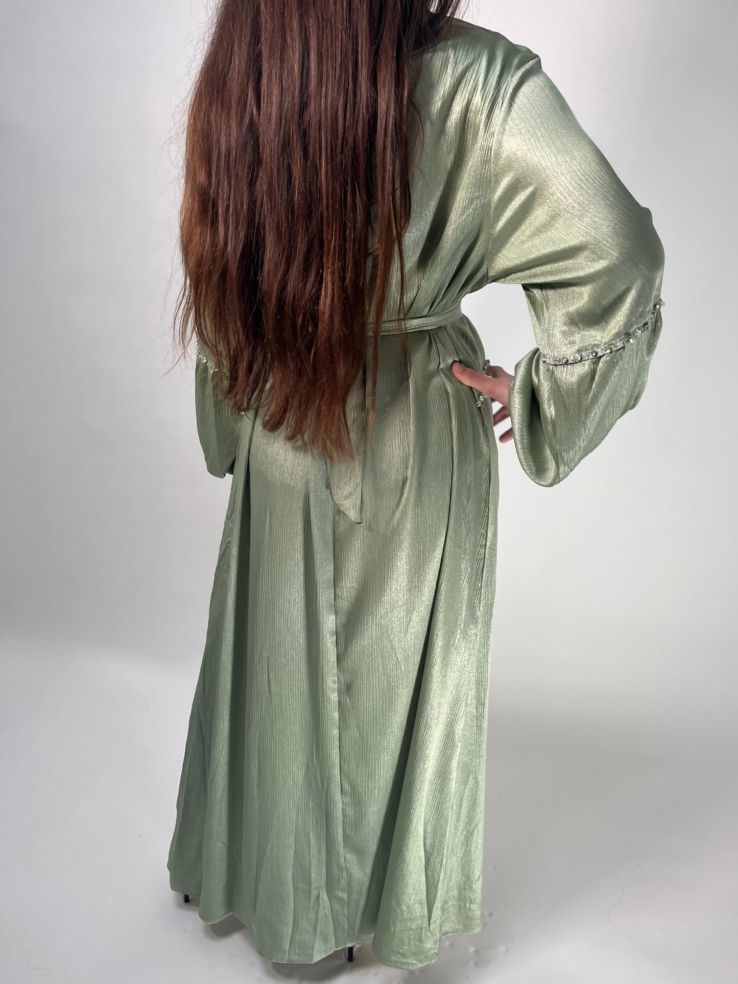 Abaya Jawahir – L’élégance d’une princesse pour l’Aïd 2025 ✨