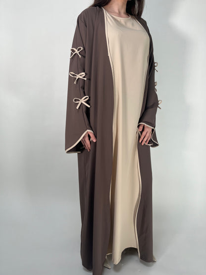 Abaya Houria – Légèreté et grâce pour l’Aïd 2025 🦋✨