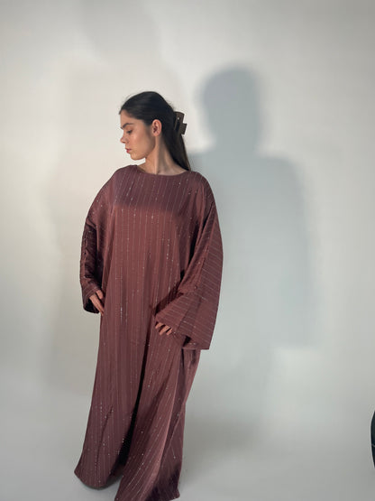 Abaya Sheikha – Somptuosité et éclat pour l’Aïd 2025 ✨